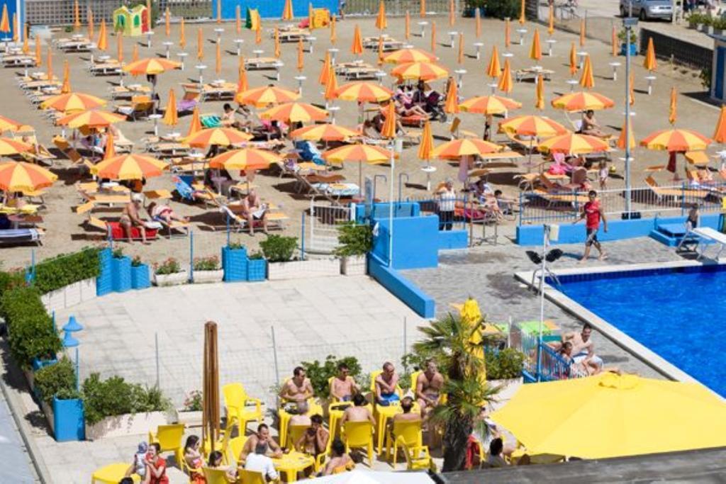 Hotel Leonardo Cesenatico Εξωτερικό φωτογραφία