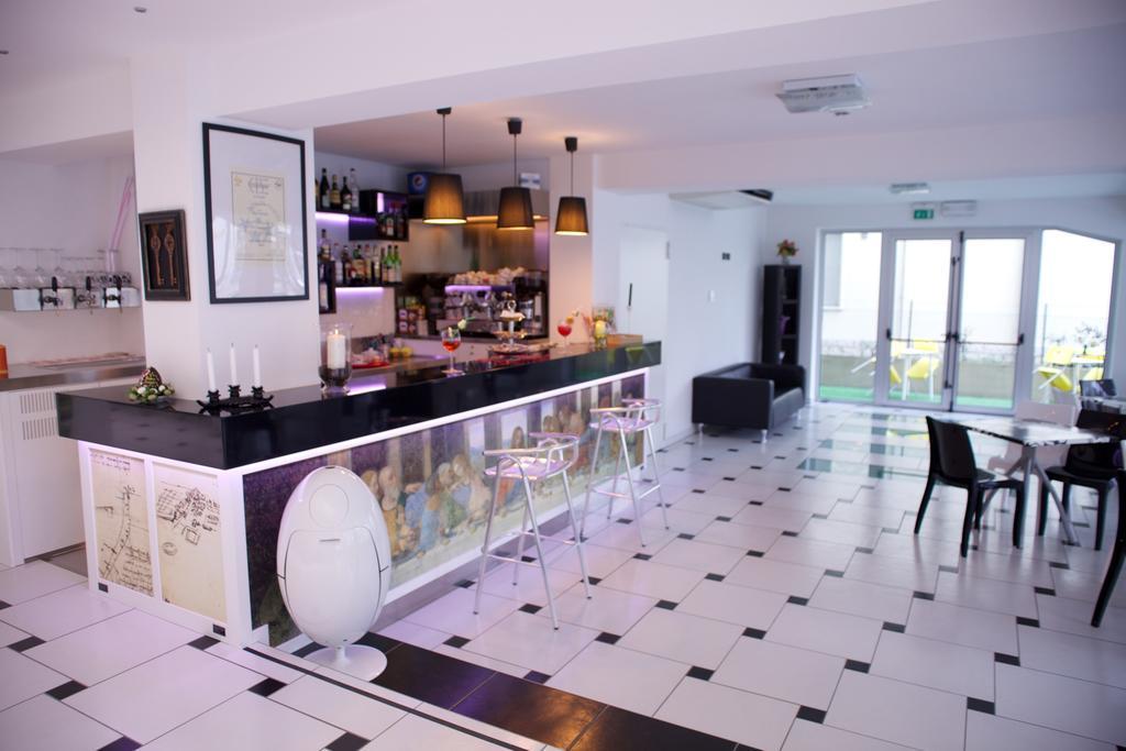 Hotel Leonardo Cesenatico Εξωτερικό φωτογραφία