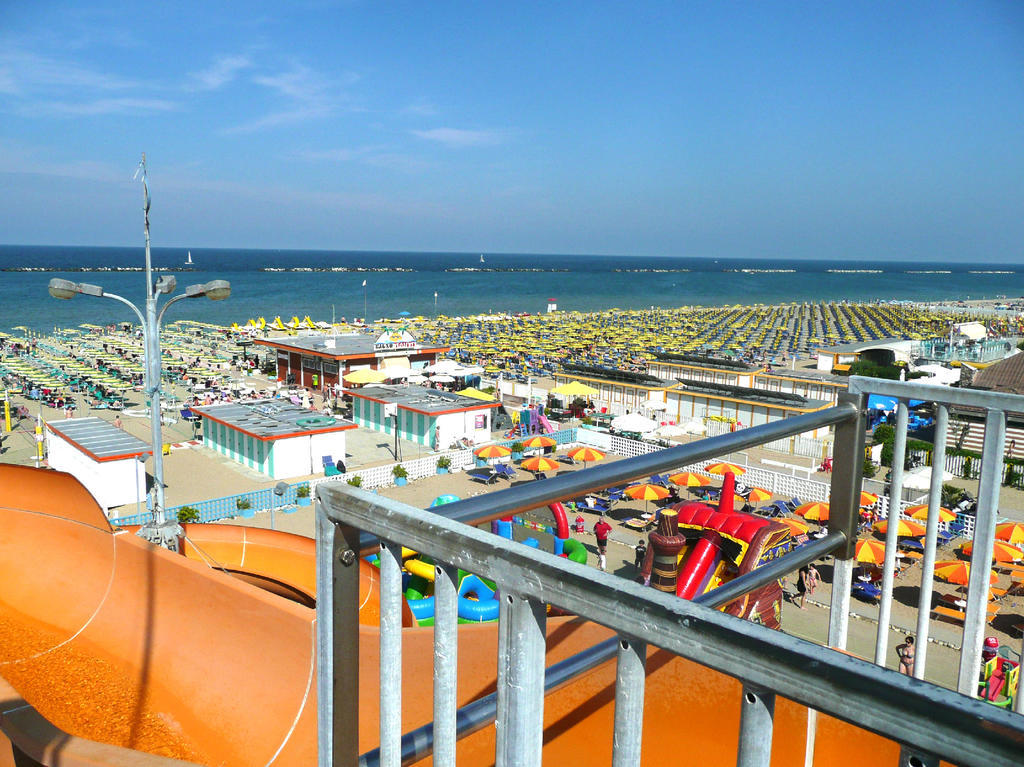 Hotel Leonardo Cesenatico Εξωτερικό φωτογραφία