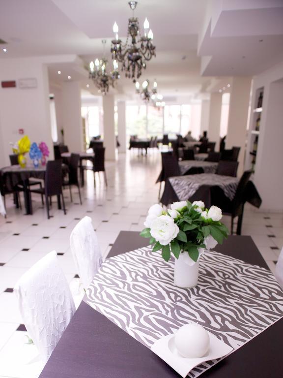 Hotel Leonardo Cesenatico Εξωτερικό φωτογραφία
